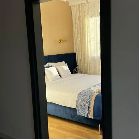 Sadowa Ostoja Z Prywatnymi Jacuzzi Apartmán