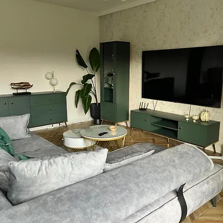 Apartmán Sadowa Ostoja Z Prywatnymi Jacuzzi Pierwoszyno