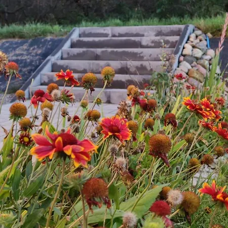 Sadowa Ostoja Z Prywatnymi Jacuzzi Apartmán